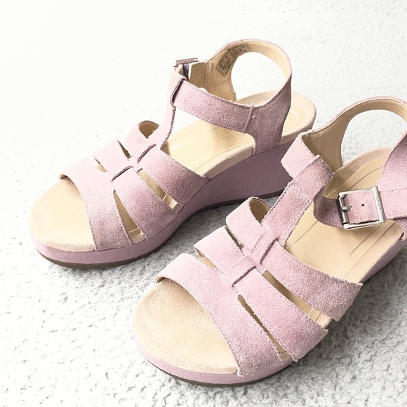 VIONIC Sandal Womens 9 Suede Wedge Mauve HOOLA TAWNY Platform T-Strap Casual - Picture 17 of 17